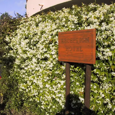 Logis L'esterella ホテル Saint-Raphaël