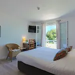 Hotel Logis L'esterella Saint-Raphaël