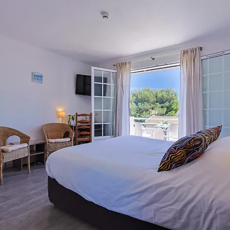 Logis L'esterella 3* Сен-Рафаэль