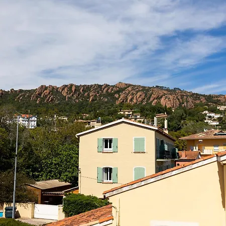 Logis L'esterella 3* Saint-Raphael (Var)