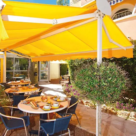 Otel Logis L'esterella Saint-Raphaël