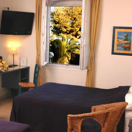 Logis L'esterella Saint-Raphael (Var)