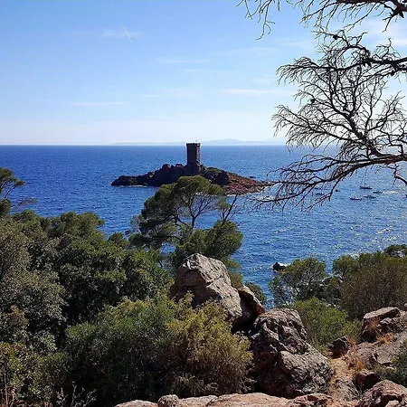 Logis L'esterella 3*