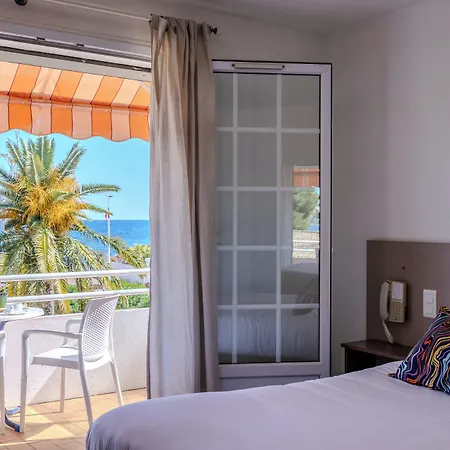 Отель Logis L'esterella 3*