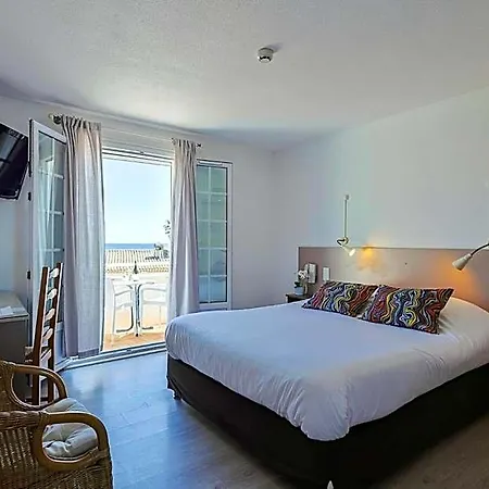 Logis L'esterella Otel