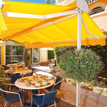 Logis L'esterella 3* Сен-Рафаэль