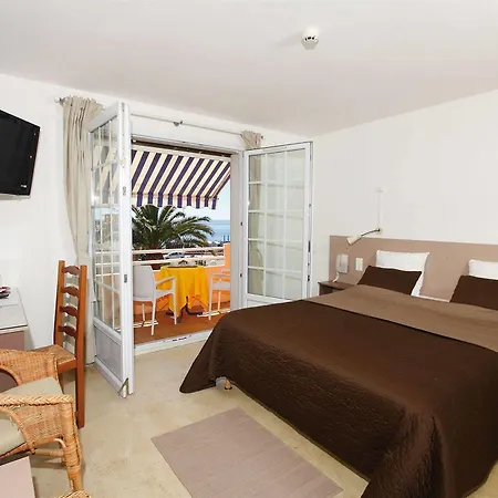 Logis L'esterella Сен-Рафаэль