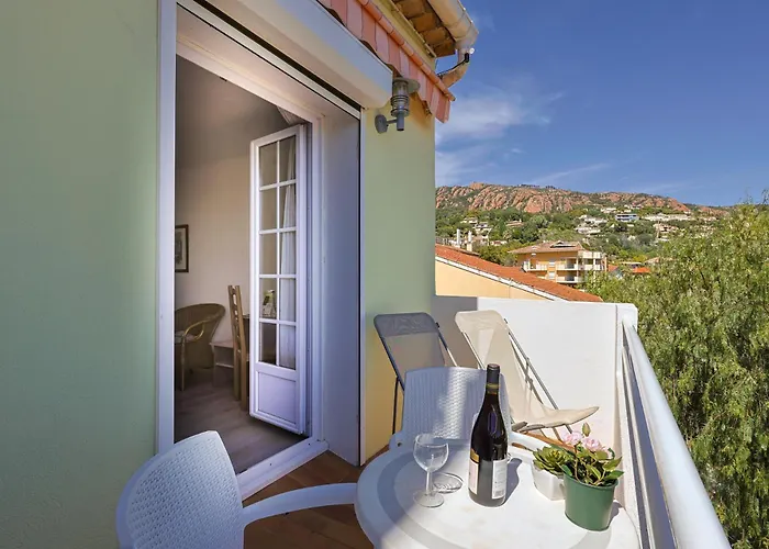 Logis L'esterella Hotel Saint-Raphaël