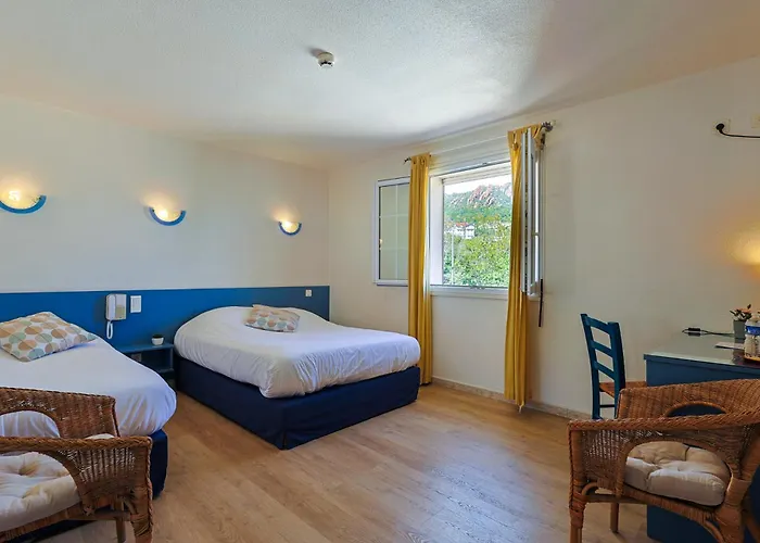 Logis L'esterella Hotel Saint-Raphael (Var)