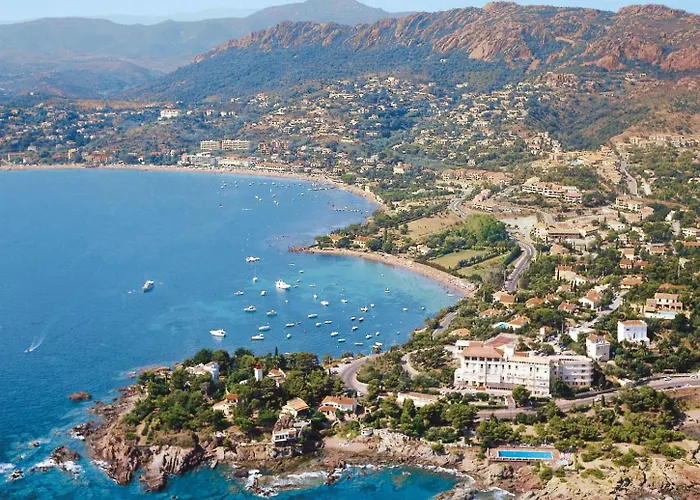 Hotel Logis L'esterella 3*