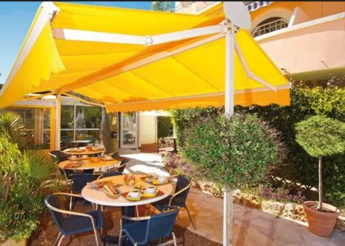 Hotel Logis L'esterella 3*