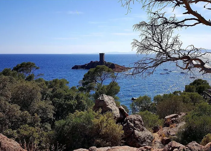 Logis L'esterella 3*