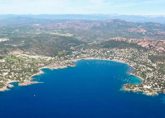 Logis L'esterella Hotel Saint-Raphael (Var)