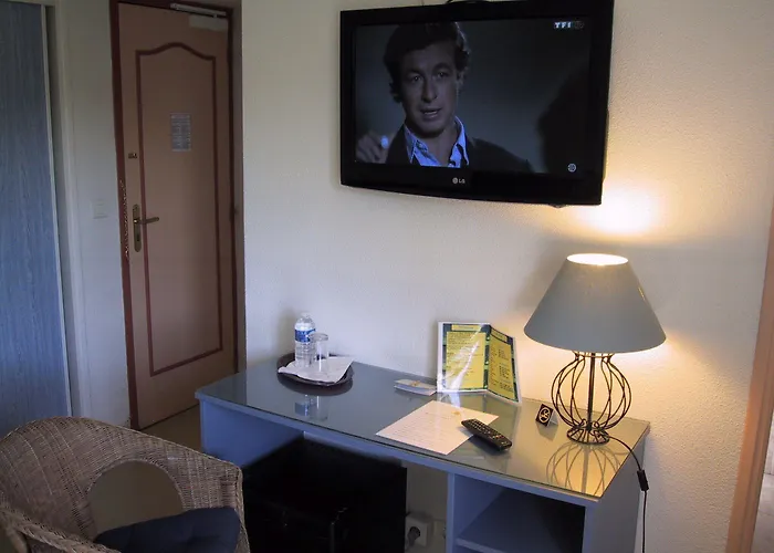 Logis L'esterella 3*