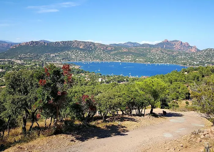 Hotel Logis L'esterella 3*