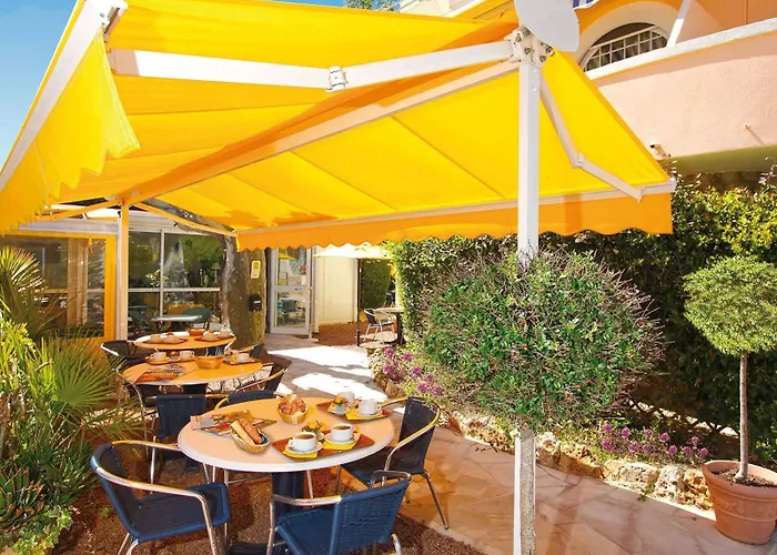 Logis L'esterella 3* Saint-Raphael (Var)