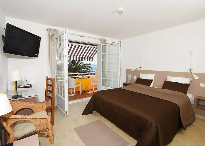 Logis L'esterella Saint-Raphael (Var)